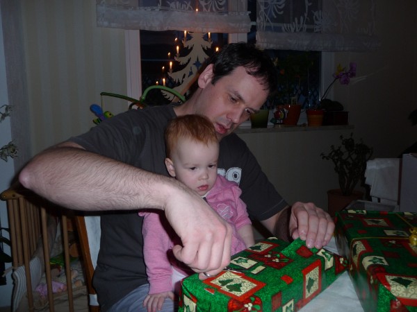 Weihnachten ist doch am schönsten oder? Vor allem für dier kleine Sarah.